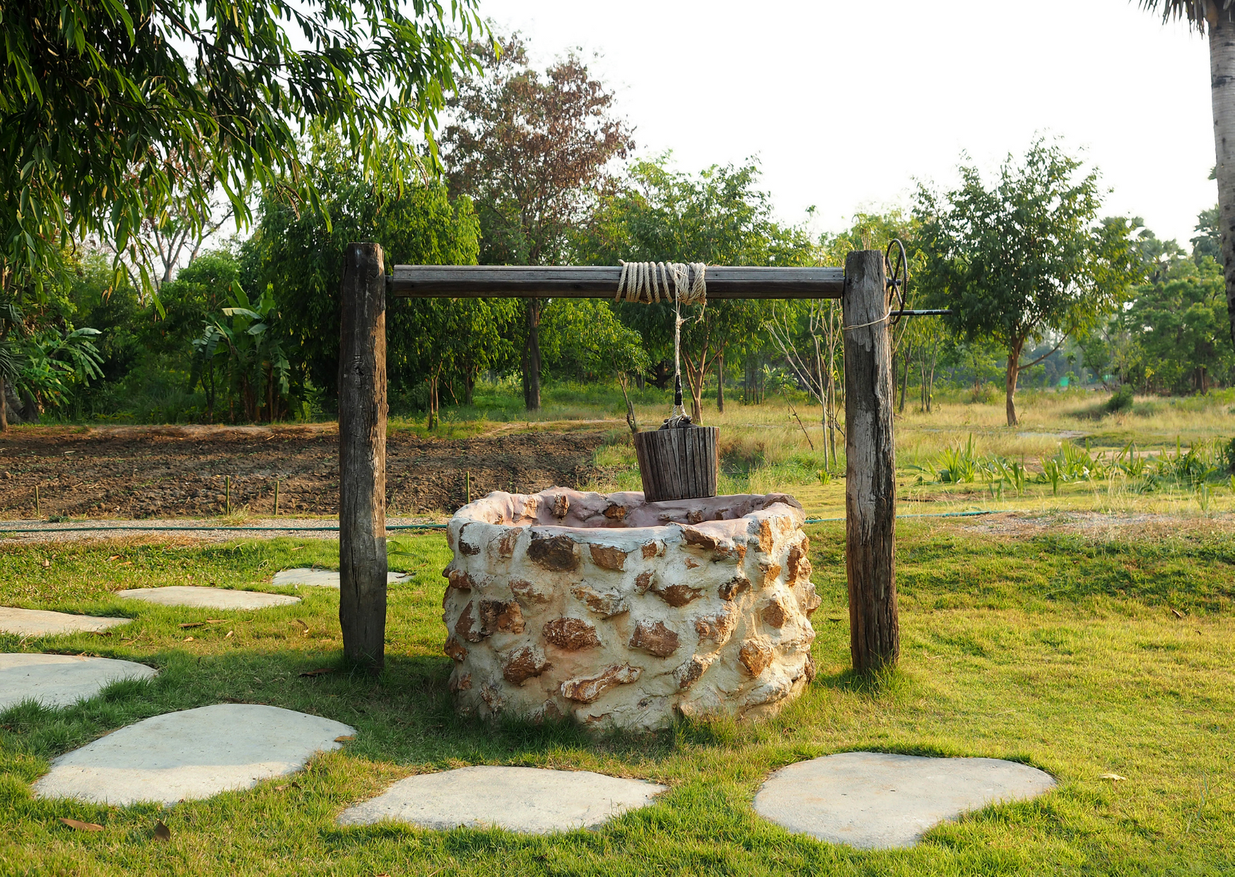 kopaná nebo vrtaná studna